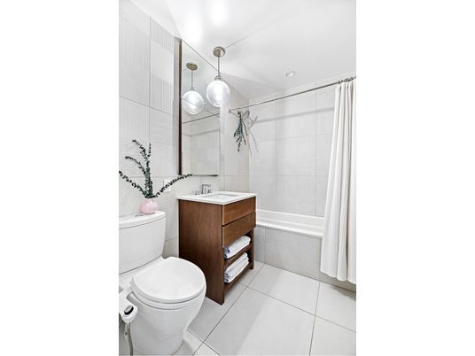 Bathroom, Interior, Pendant Lights, Recessed Lighting
