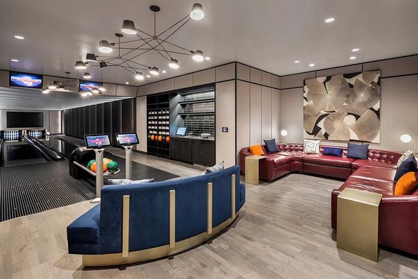 Interior, Living room, Pendant Lights, Recessed Lighting, Wood Texture Flooring