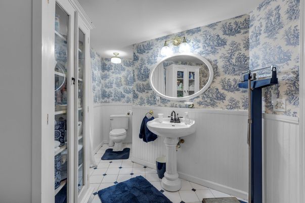 Bathroom, Interior