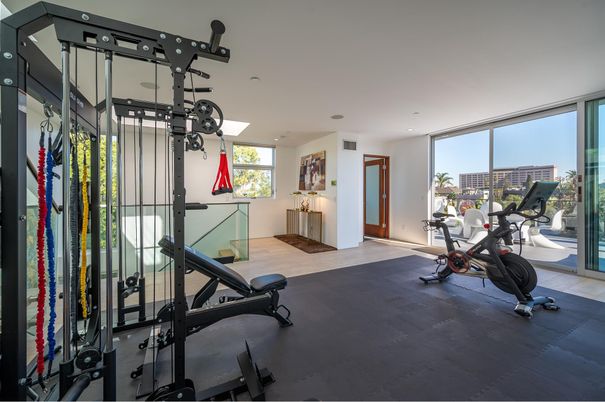 Fitness Equipment, Interior, Recessed Lighting, Wood Texture Flooring