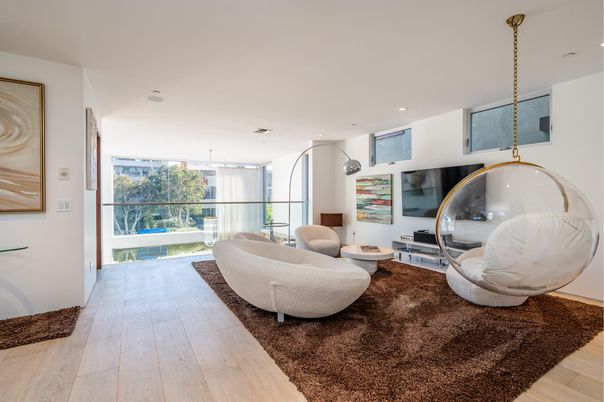 Interior, Living room, Pendant Lights, Recessed Lighting, Wood Texture Flooring