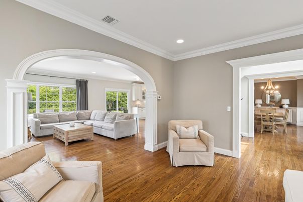 Chandelier, Dining room, Interior, Living room, Recessed Lighting, Wood Texture Flooring