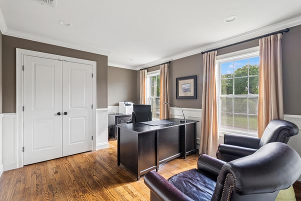 Home Office, Interior, Recessed Lighting, Wood Texture Flooring