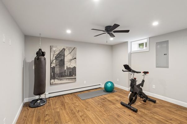 Fitness Equipment, Interior, Recessed Lighting, Wood Texture Flooring