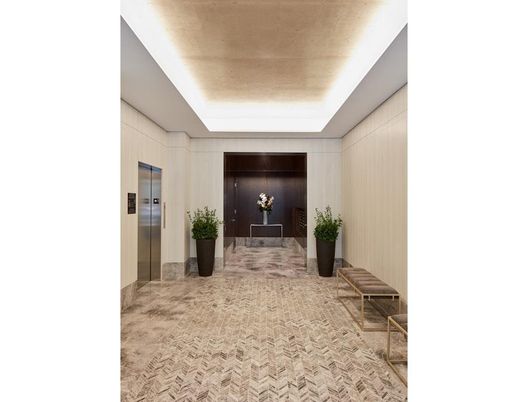 Elevator, Interior