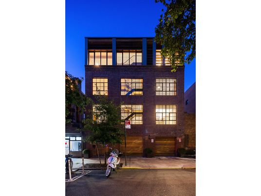 Attached, Exterior, Facade, Brick Facade, Modern