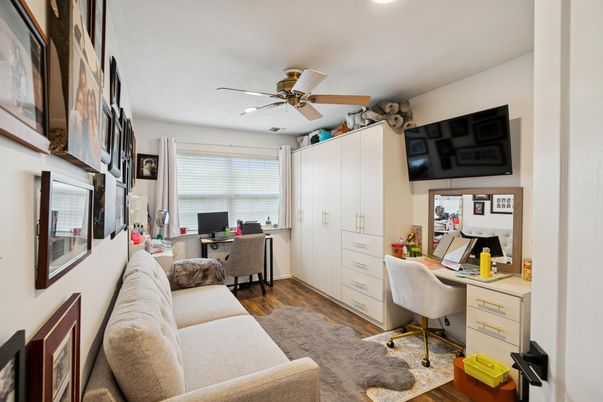 Home Office, Interior, Recessed Lighting, Wood Texture Flooring