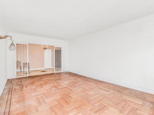 Empty room, Interior, Pendant Lights, Wood Texture Flooring