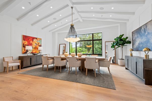 Chandelier, Dining room, Interior, Living room, Pendant Lights, Recessed Lighting, Wood Texture Flooring