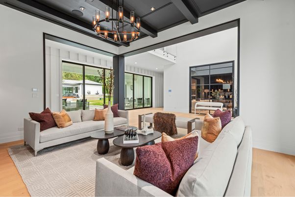 Chandelier, Dining room, Interior, Living room, Recessed Lighting, Wood Texture Flooring