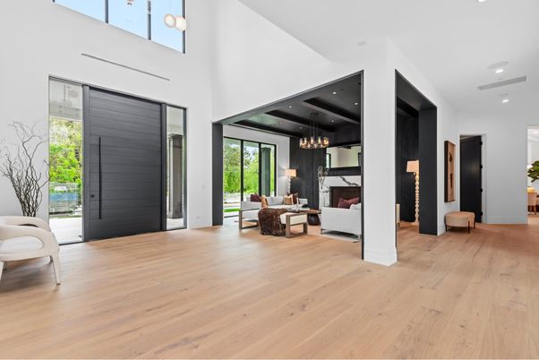 Chandelier, Interior, Living room, Recessed Lighting, Wood Texture Flooring
