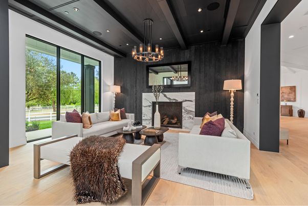 Chandelier, Fireplace, Interior, Living room, Pendant Lights, Recessed Lighting, Wood Texture Flooring
