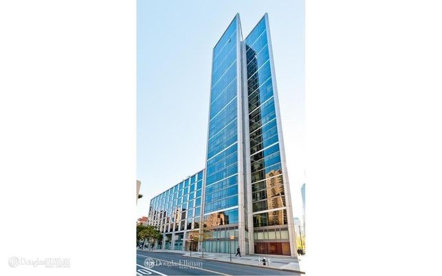 Exterior, Facade, Highrise