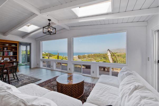 Interior, Living room, Pendant Lights, Water, Wood Texture Flooring