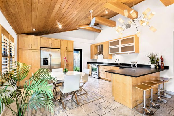 Dining room, Interior, Kitchen, Recessed Lighting, Stainless Steel Appliances, Wooden Beams, Wooden Ceilings