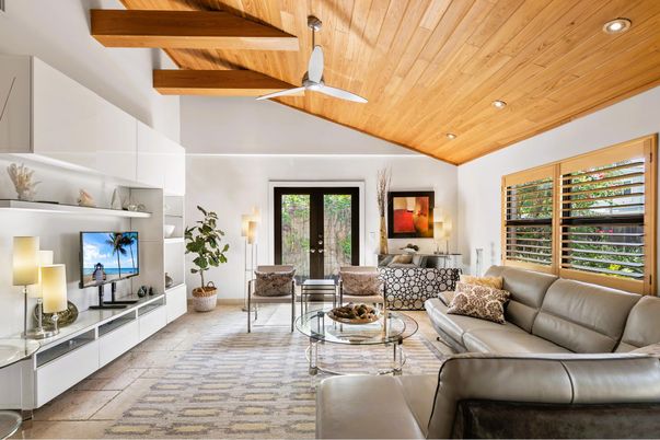 Interior, Living room, Recessed Lighting, Wooden Beams, Wooden Ceilings