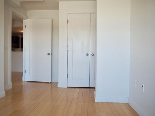 DE Listing image placeholder