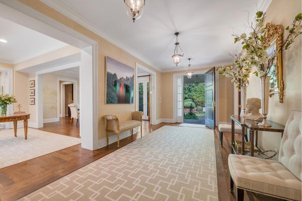 Interior, Pendant Lights, Recessed Lighting, Wood Texture Flooring
