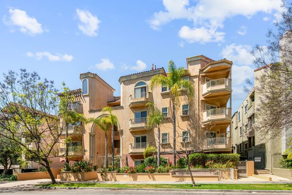 Exterior, Facade, Condo Building