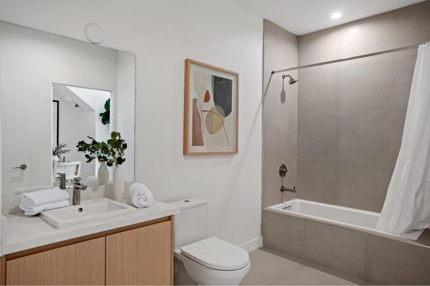Bathroom, Interior, Recessed Lighting