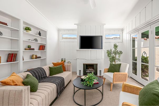 Fireplace, Interior, Living room