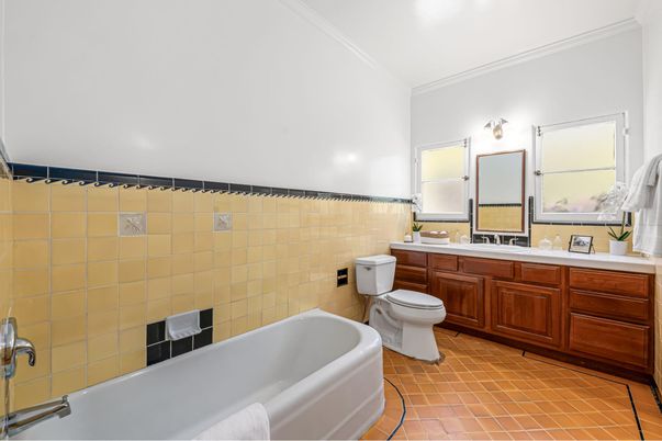 Bathroom, Dual Sink Vanities, Free Standing Baths, Interior