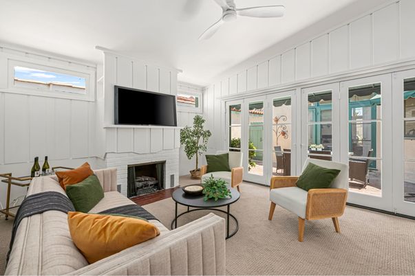 Fireplace, Interior, Living room