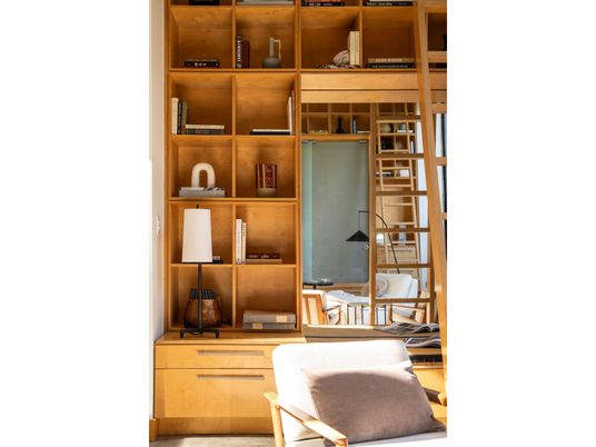 Home Office, Interior