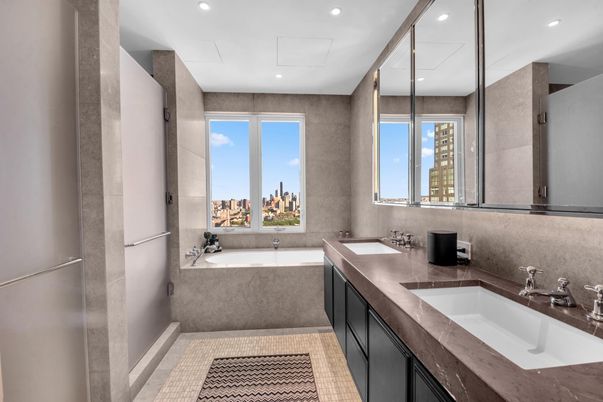 Bathroom, Dual Sink Vanities, Interior, Recessed Lighting