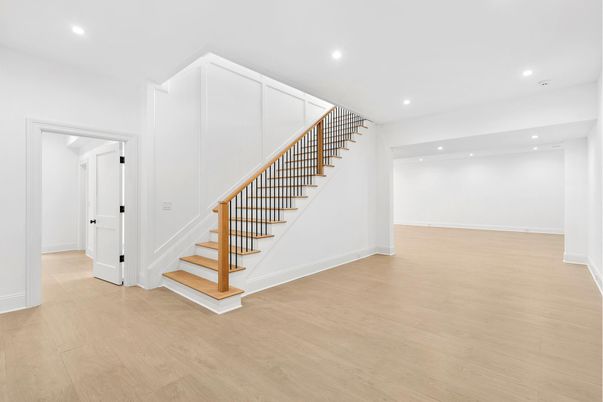 Empty room, Interior, Recessed Lighting, Wood Texture Flooring