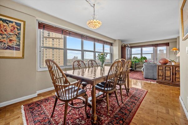 Chandelier, Dining room, Interior, Living room, Pendant Lights, Wood Texture Flooring