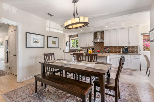 Chandelier, Dining room, Interior, Kitchen, Recessed Lighting, Wood Texture Flooring