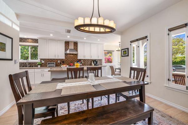 Chandelier, Dining room, Interior, Kitchen, Pendant Lights, Recessed Lighting, Stainless Steel Appliances, Wood Texture Flooring