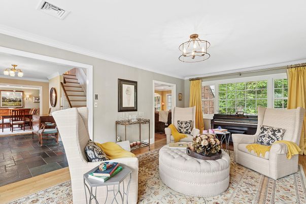 Dining room, Interior, Living room, Pendant Lights, Piano