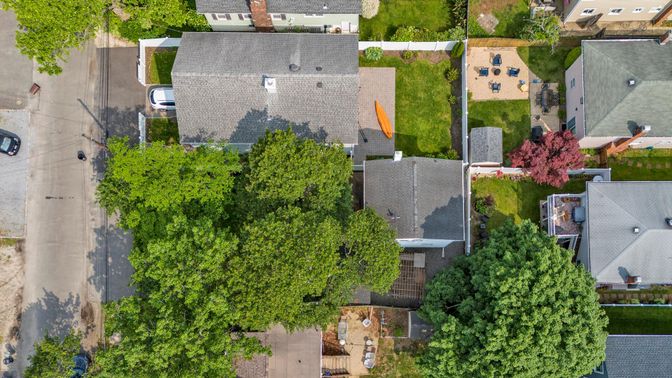 Exterior, Drone