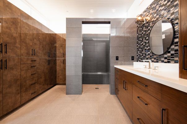 Bathroom, Dual Sink Vanities, Interior