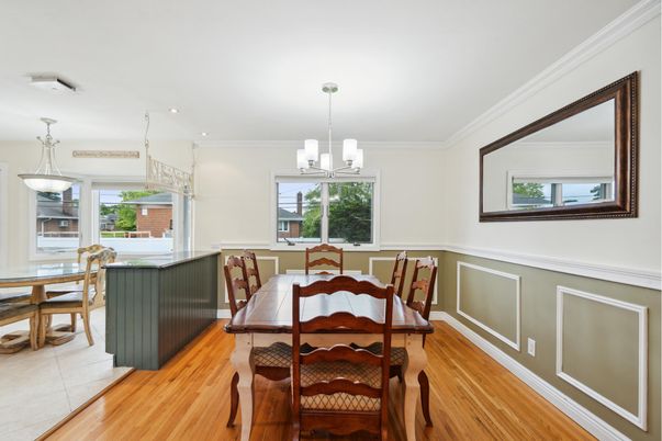 Chandelier, Dining room, Interior, Pendant Lights, Recessed Lighting, Wood Texture Flooring