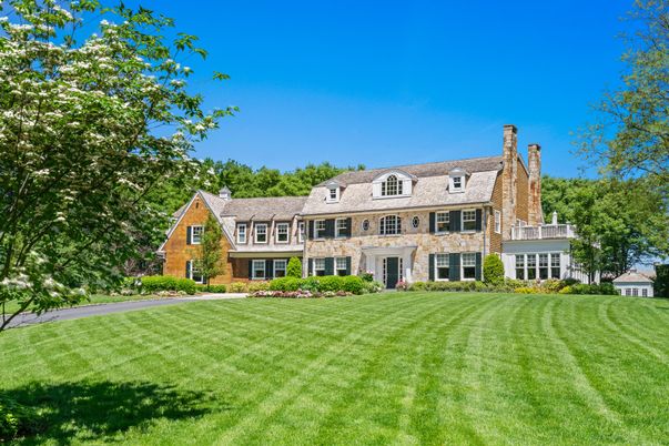 Backyard, Exterior, Facade, Brick Facade, French Provincial