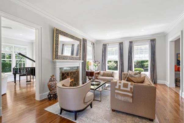 Fireplace, Interior, Living room, Piano, Recessed Lighting, Wood Texture Flooring