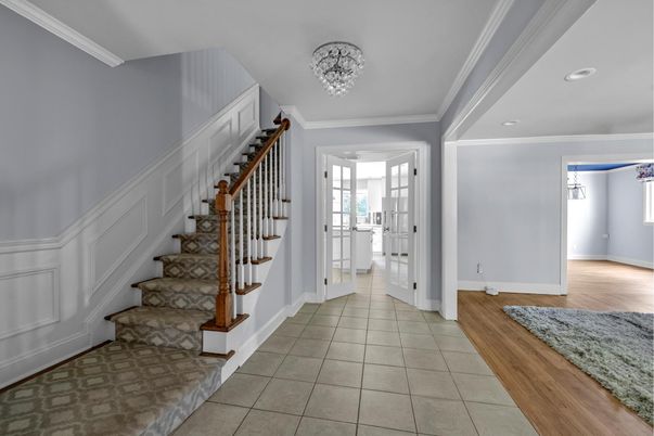 Chandelier, Interior, Recessed Lighting, Wood Texture Flooring