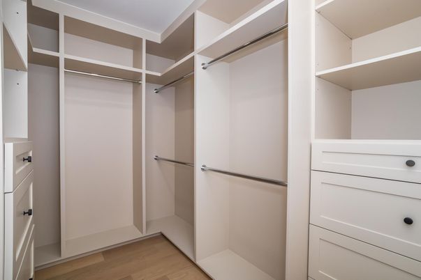 Interior, Walk-in Closets, Wood Texture Flooring