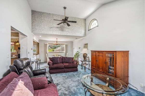Chandelier, Dining room, Interior, Living room, Recessed Lighting