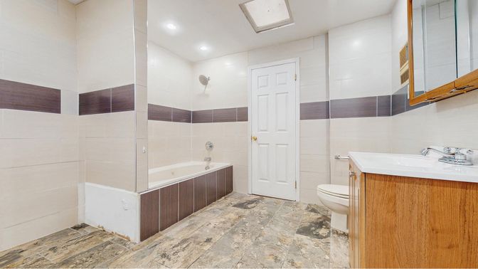 Bathroom, Interior, Recessed Lighting