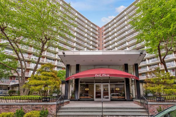 Exterior, Facade, Condo Building