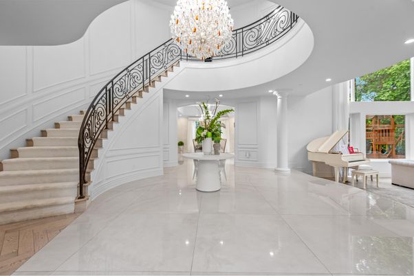 Chandelier, Interior, Piano, Recessed Lighting