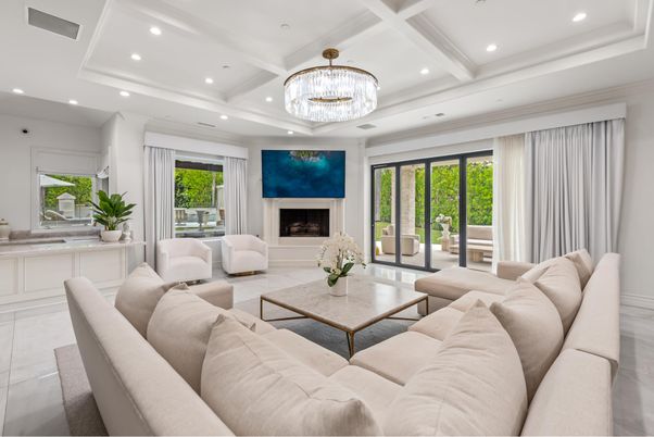 Chandelier, Fireplace, Interior, Living room, Recessed Lighting
