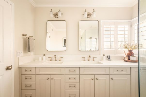 Bathroom, Dual Sink Vanities, Interior