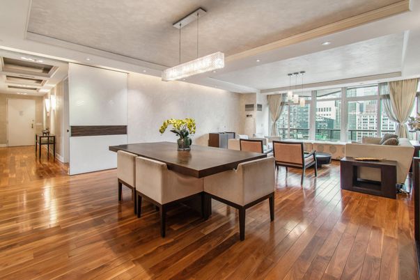 Chandelier, Dining room, Interior, Living room, Recessed Lighting, Wood Texture Flooring