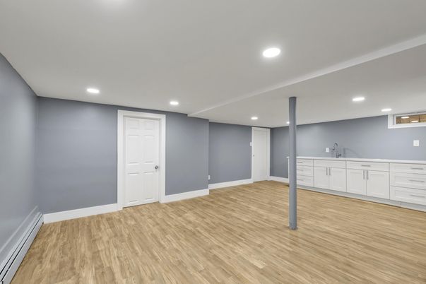 Empty room, Interior, Recessed Lighting, Wood Texture Flooring