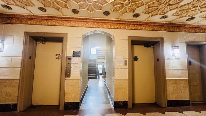 Elevator, Interior